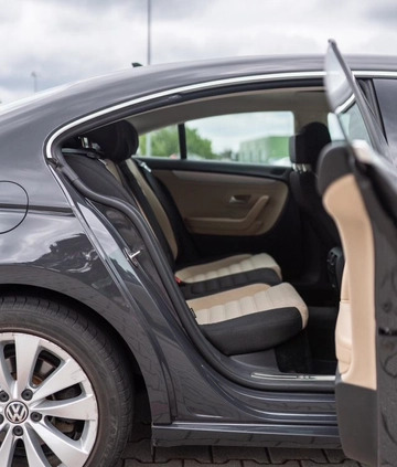 Volkswagen CC cena 47777 przebieg: 135000, rok produkcji 2014 z Góra małe 407